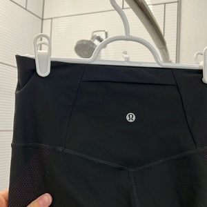 Lulu Size 6 black with pink accents